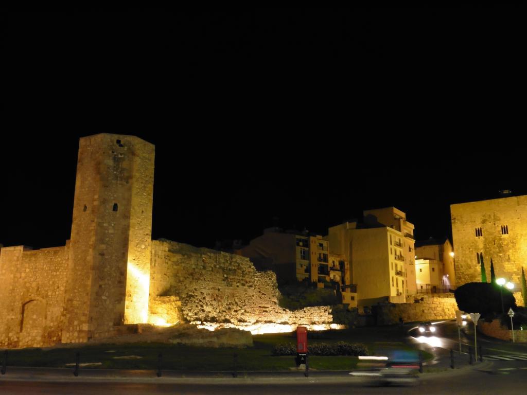 Acogedor Apartamento En El Corazon Medieval De Tarragona Apartment Exterior photo